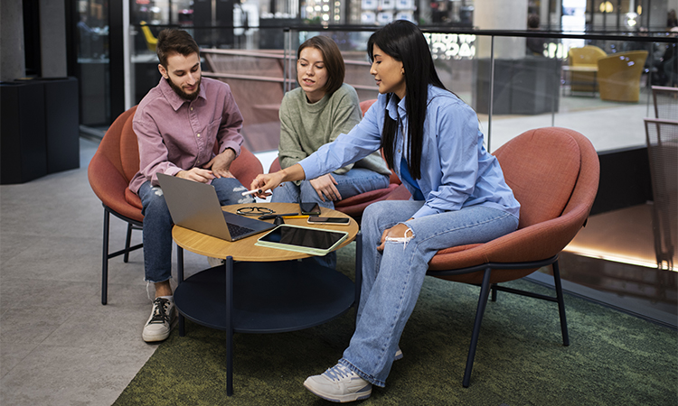 Collaborating with influencers